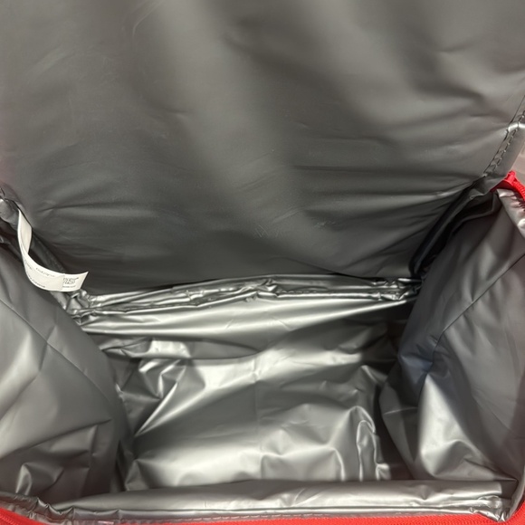 Peanuts x IGLOO cooler - Picture 3 of 4